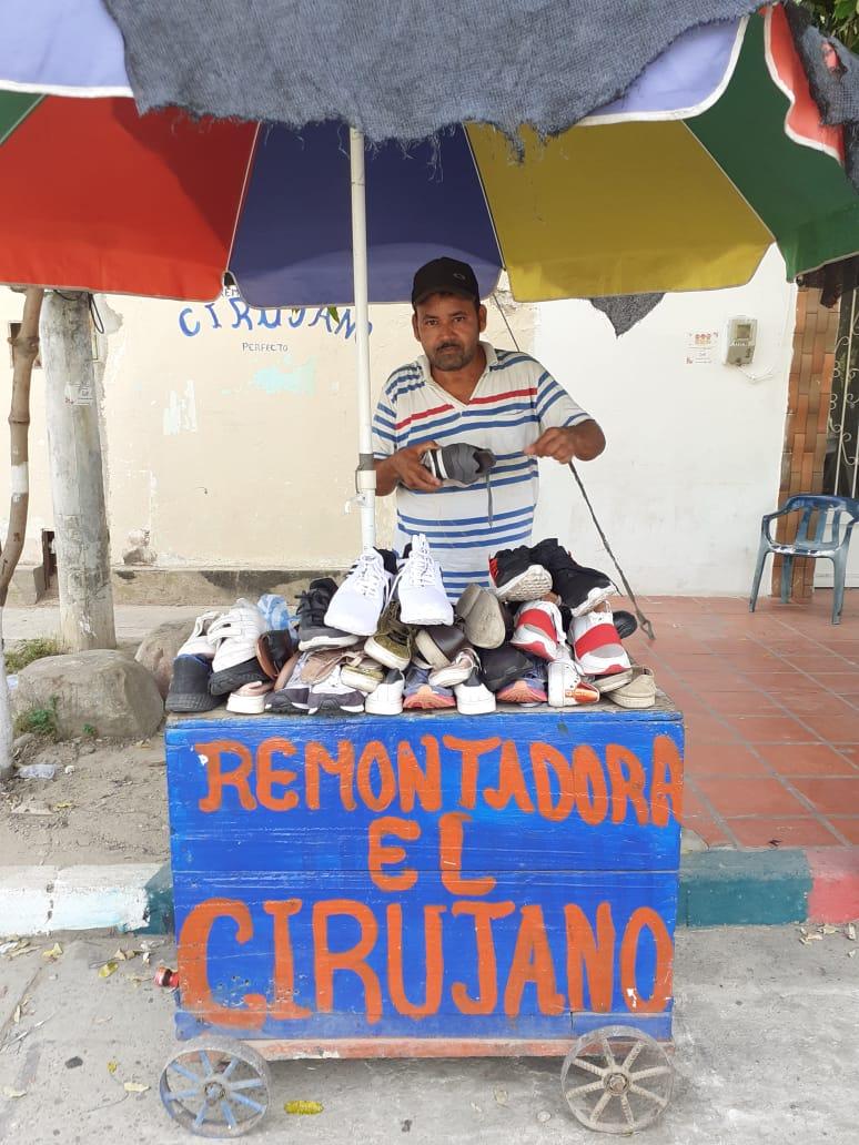 Remontadores y embellecedores de calzado en Aguachica, una labor «que pisa fuerte»