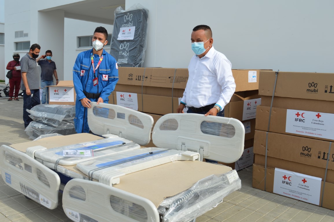 Hospital Regional José David Padilla Villafañe recibió de la Cruz Roja dotación de cinco camas UCI