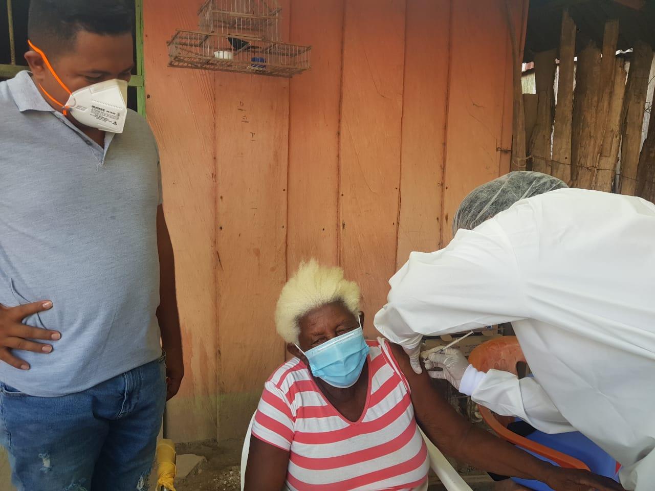 Regidor entre los municipios de Bolívar en aplicar el 100% de las vacunas suministradas para el Covid 19