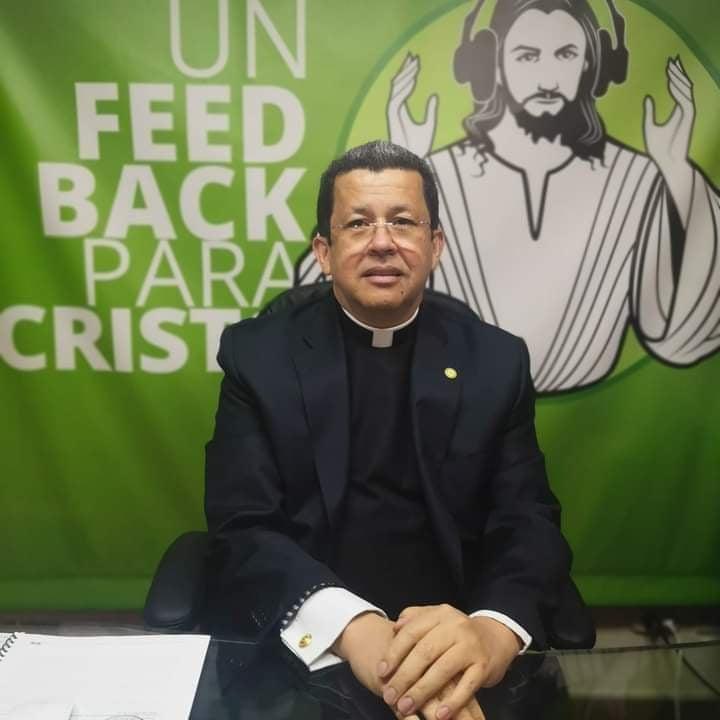 Avanza recuperación de Monseñor Juan Carlos Ramírez