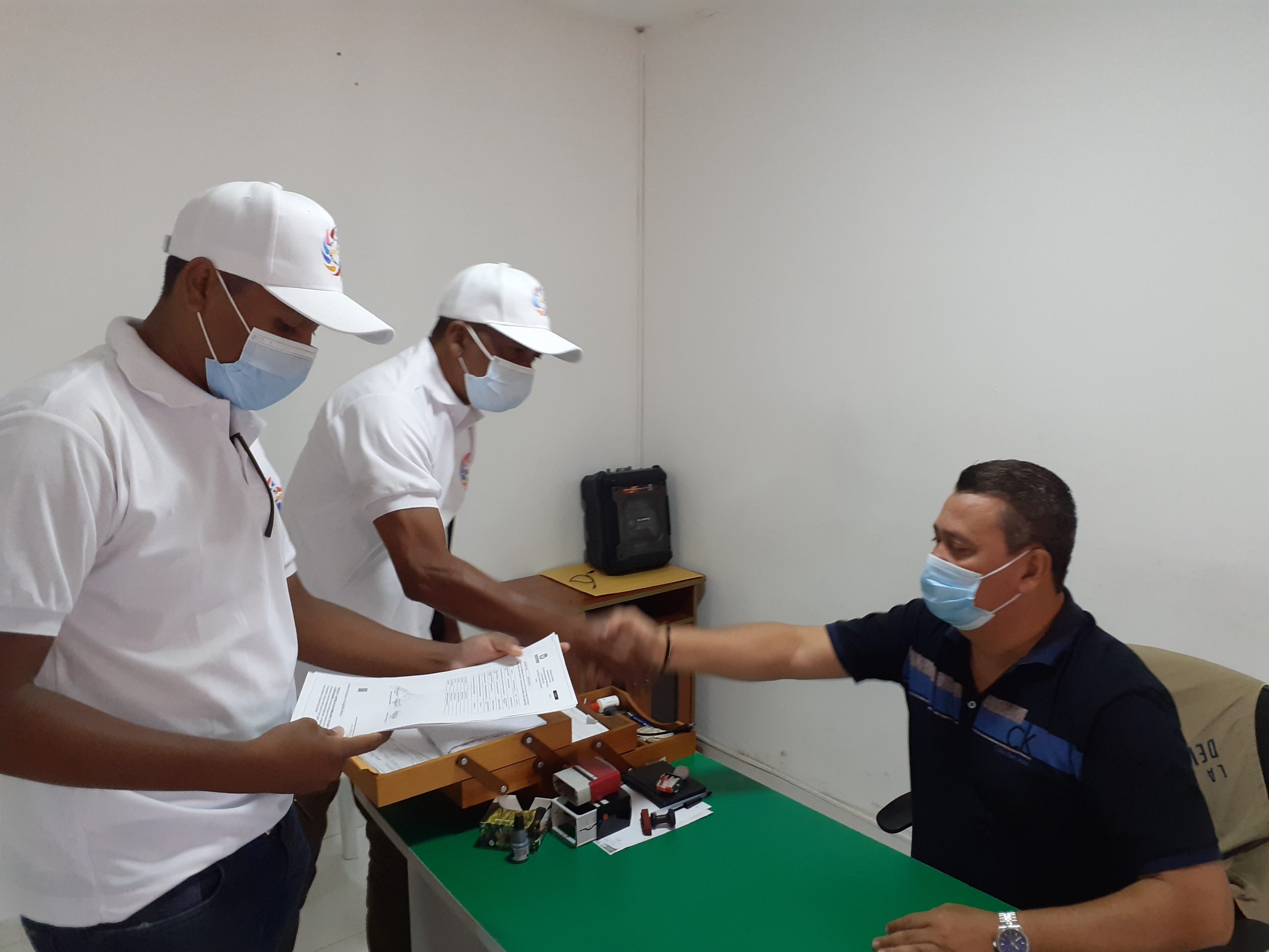 Comité de revocatoria recibió formularios de la Registraduría para recolección de firmas