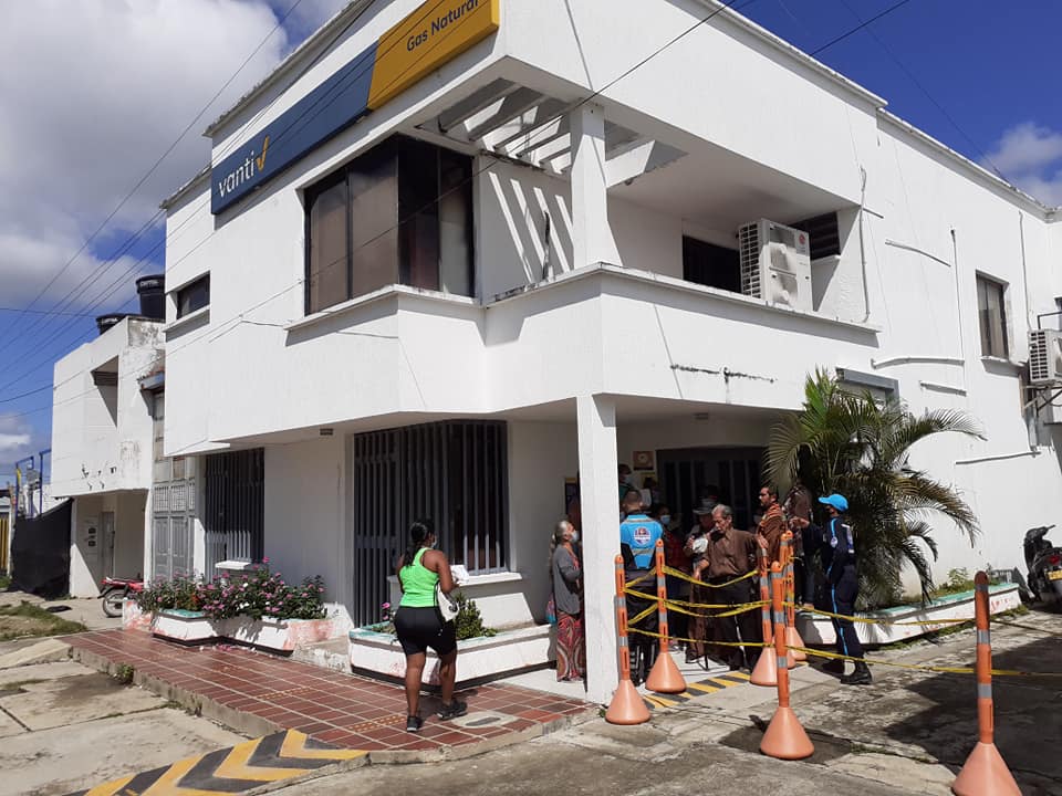 ((Usuarios de Vanti realizaron plantón por quejas en el servicio de gas))