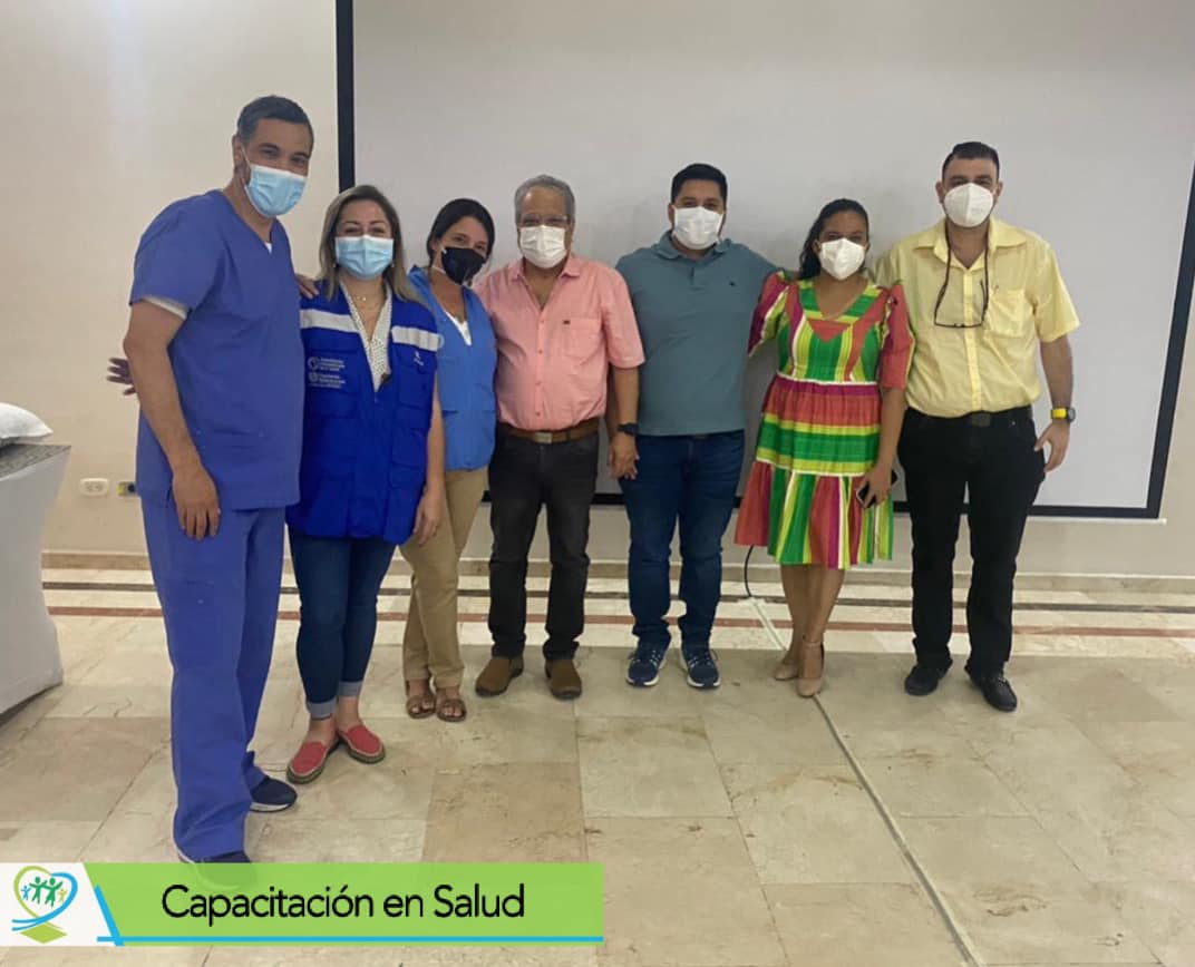 Trabajadores del Hospital Regional José David Padilla Villafañe recibidero capacitación sobre manejo y uso de extintores