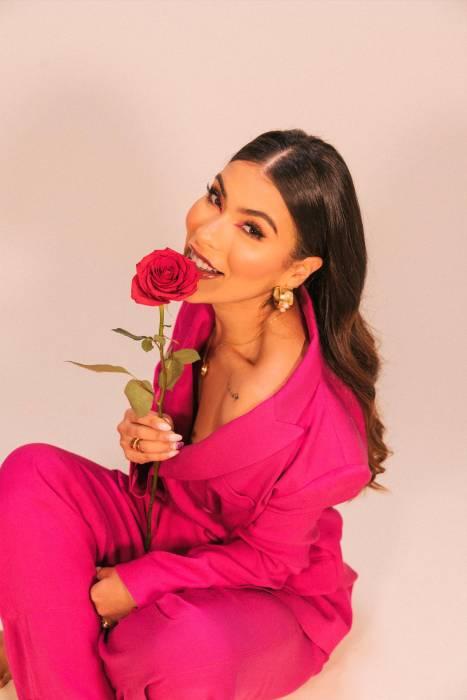 Karen Lizarazo lanzó su primer álbum musical “Sin miedo al éxito”