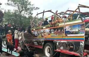 Accidente de un bus escalera deja 7 muertos en el Huila