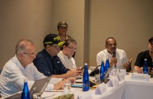 Ministro de Defensa, Iván Velásquez, respondió al llamado de la gobernadora, Elvia Milena Sanjuan, y confirmó aumento del pie de fuerza para el sur del Cesar y presencia institucional en Río de Oro