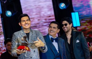 Peter Manjarrés fue destacado por los Upar Awards y el Gobierno del Cesar, en su honor, develó figura hiperrealista